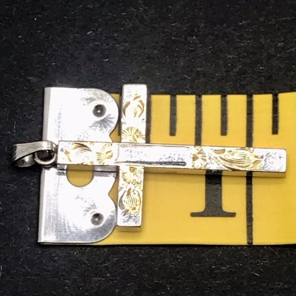 Vintage STURDY 12k Gold Filled Etched Fancy Cross Pendant Marked 1 1/8" - Picture 10 of 11